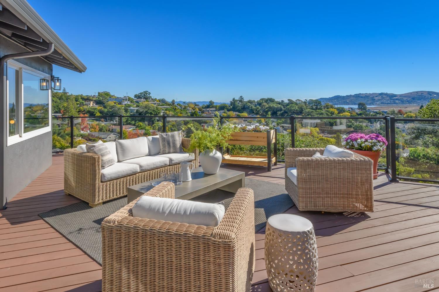 Detail Gallery Image 27 of 30 For 81 Corte Gracitas Unkn, Greenbrae,  CA 94904 - 4 Beds | 2 Baths