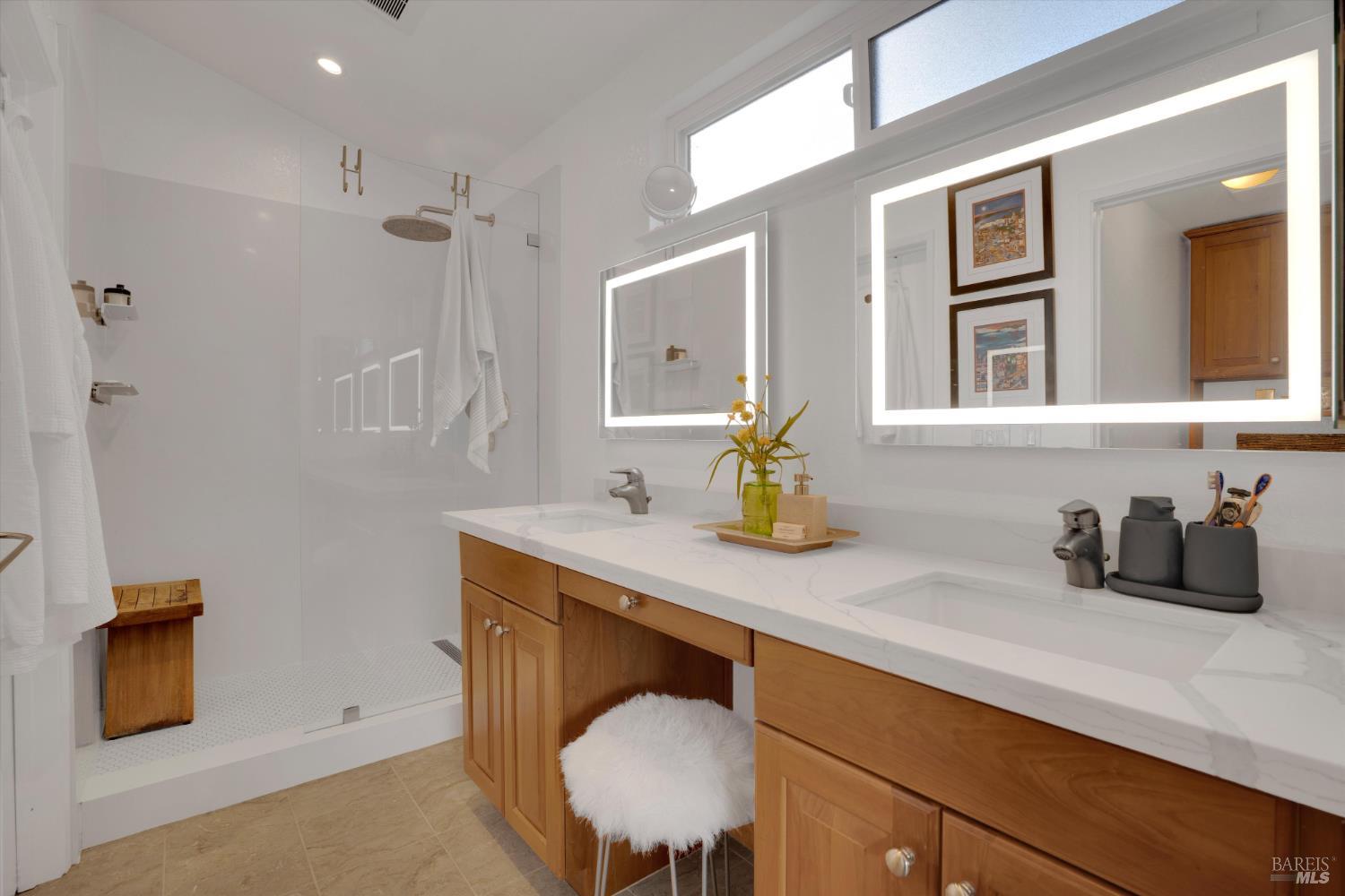 Detail Gallery Image 18 of 38 For 578 Morning Glory Dr, Benicia,  CA 94510 - 3 Beds | 2 Baths