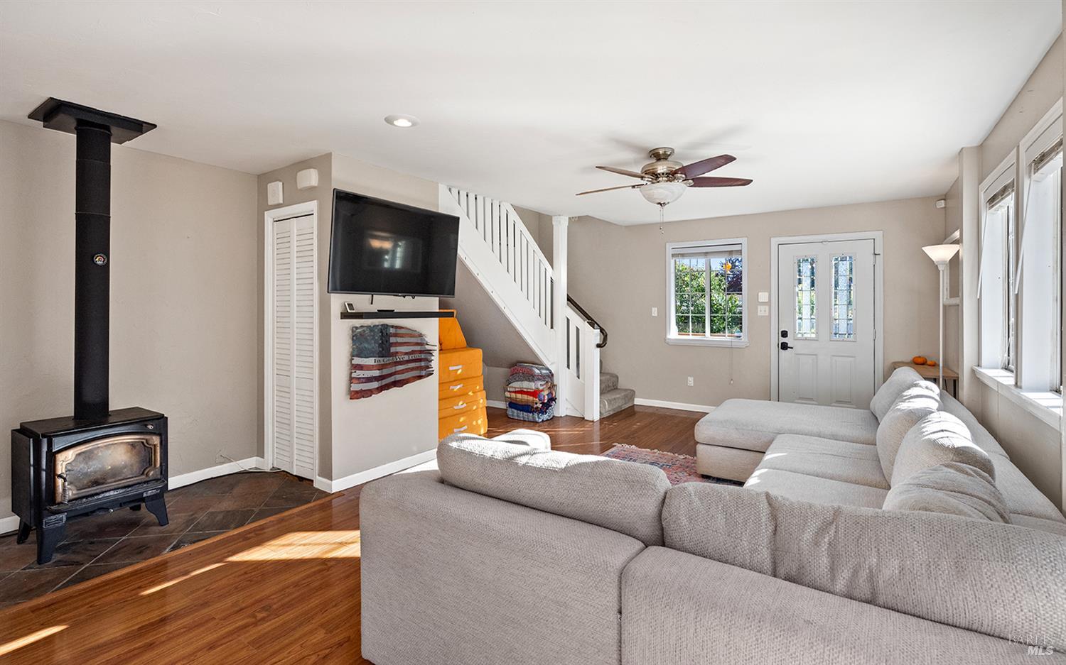 Detail Gallery Image 17 of 39 For 2595 Hardies Ln, Santa Rosa,  CA 95403 - 3 Beds | 2/1 Baths