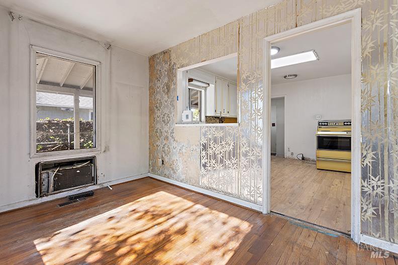 Detail Gallery Image 6 of 30 For 2931 Euclid Ave, Concord,  CA 94519 - 2 Beds | 1 Baths