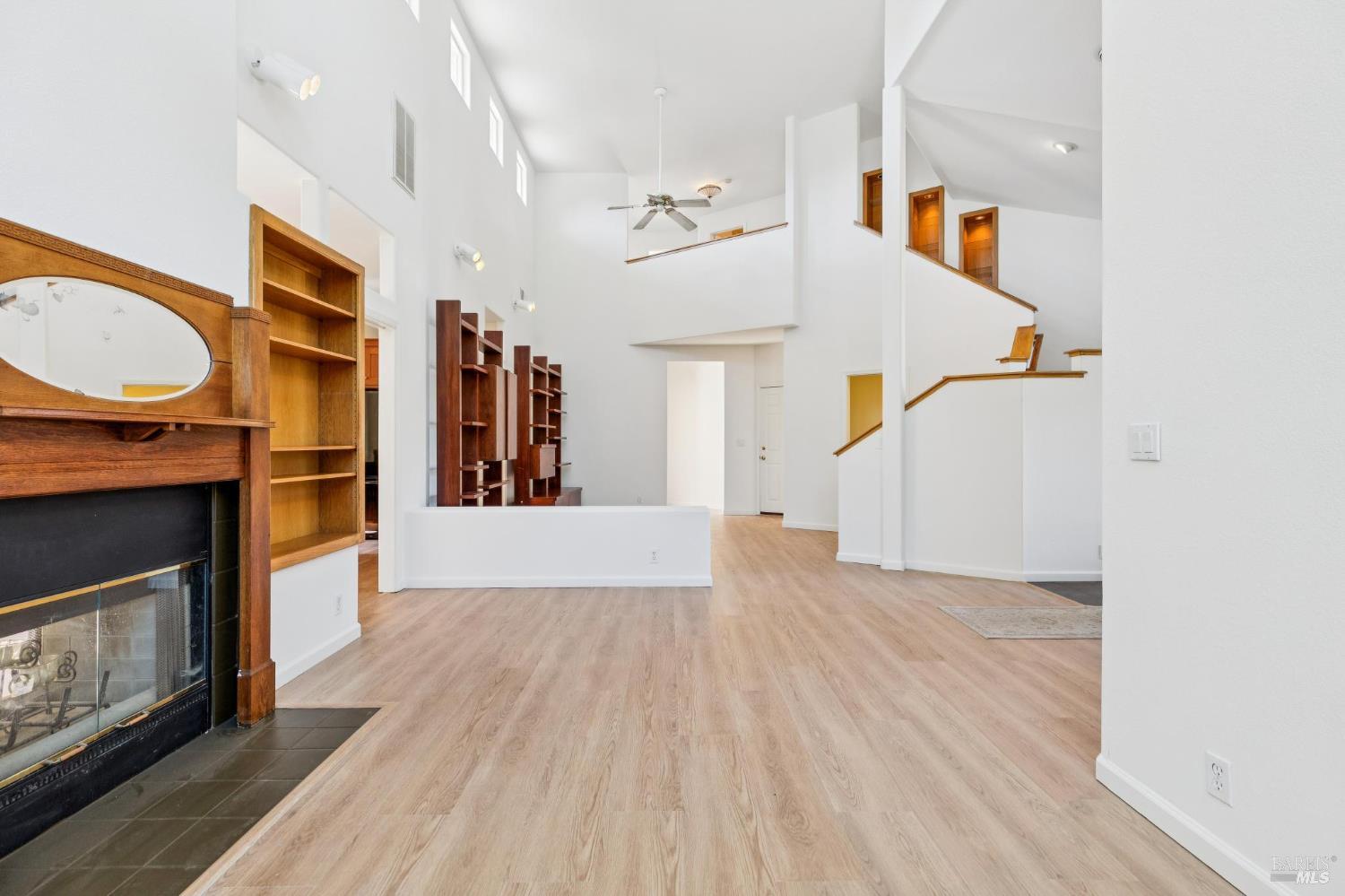 Detail Gallery Image 6 of 46 For 1365 Jacobs Pl, Dixon,  CA 95620 - 4 Beds | 2/1 Baths