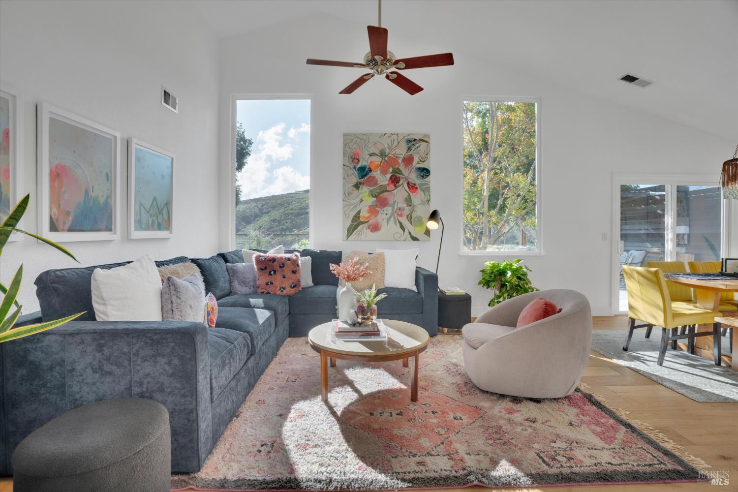 Detail Gallery Image 4 of 38 For 578 Morning Glory Dr, Benicia,  CA 94510 - 3 Beds | 2 Baths