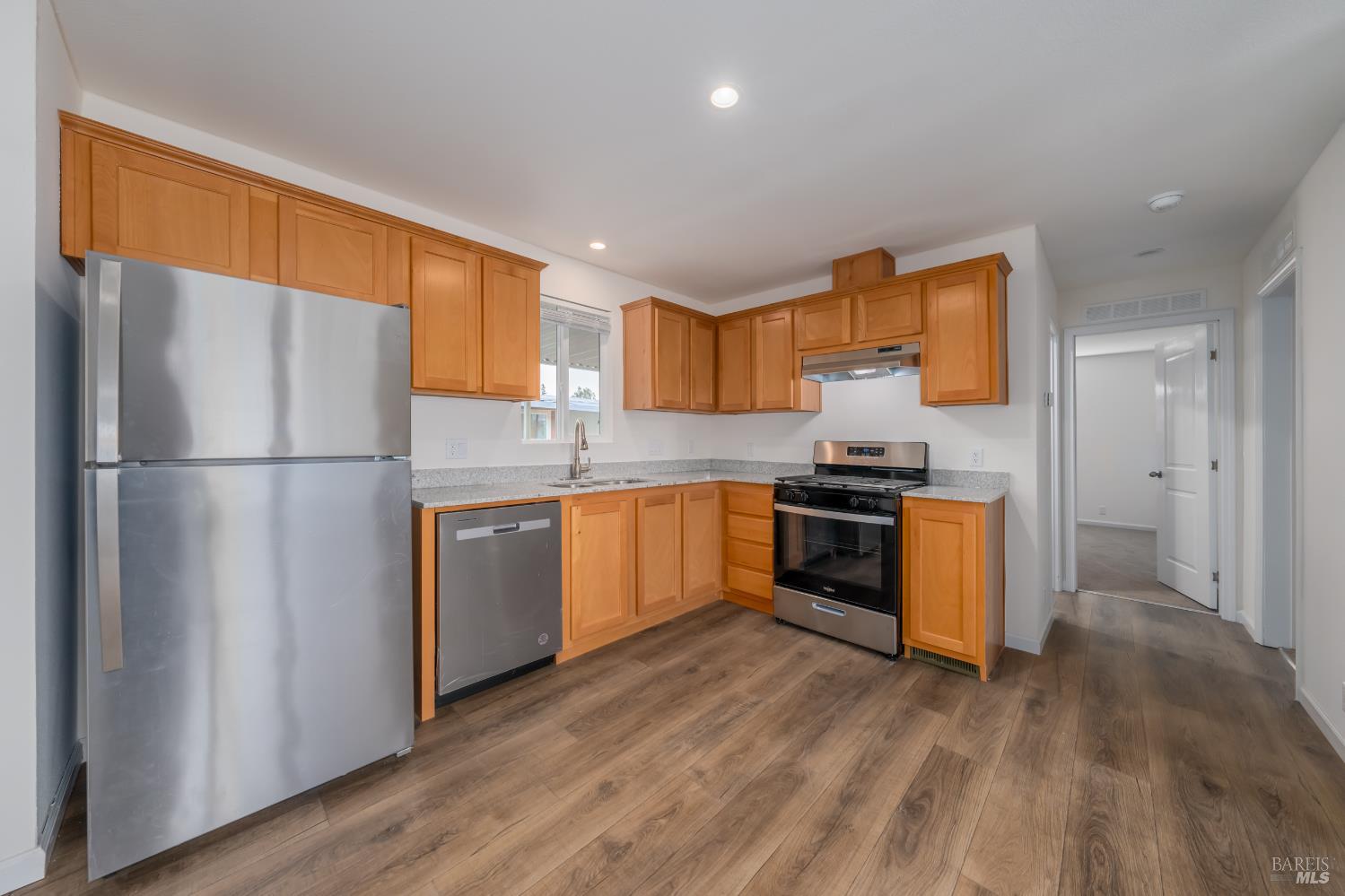 Detail Gallery Image 14 of 29 For 1025 Martin St 2, Lakeport,  CA 95453 - 3 Beds | 2 Baths