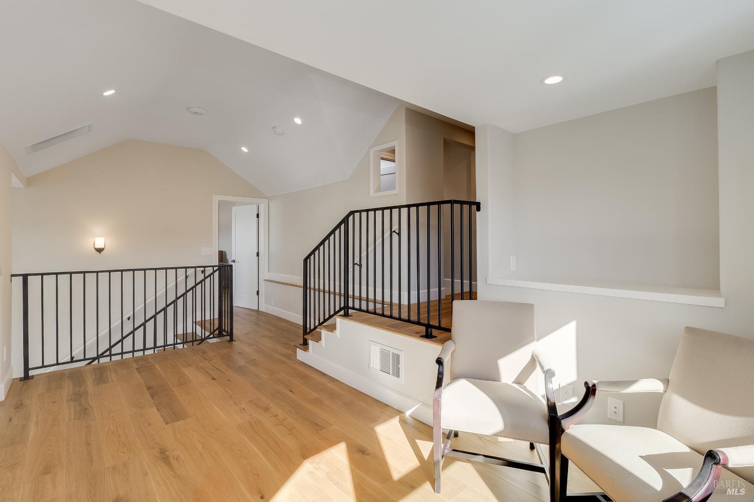 Detail Gallery Image 24 of 53 For 1185 W K St, Benicia,  CA 94510 - 4 Beds | 4 Baths