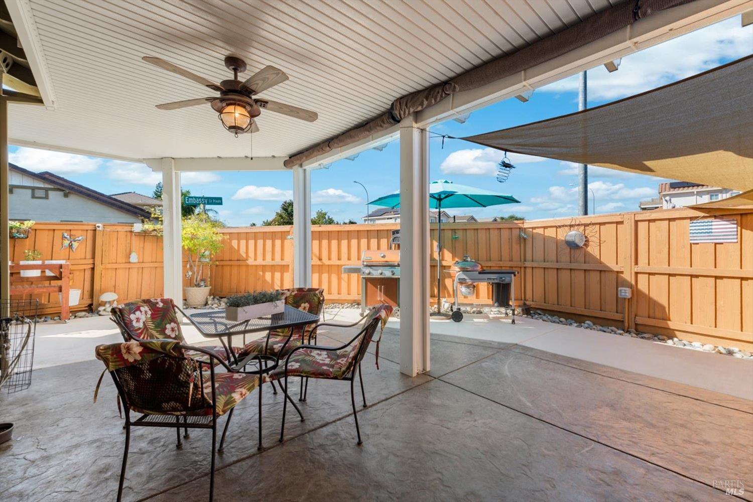 Detail Gallery Image 48 of 72 For 829 Embassy Cir, Vacaville,  CA 95688 - 3 Beds | 2 Baths