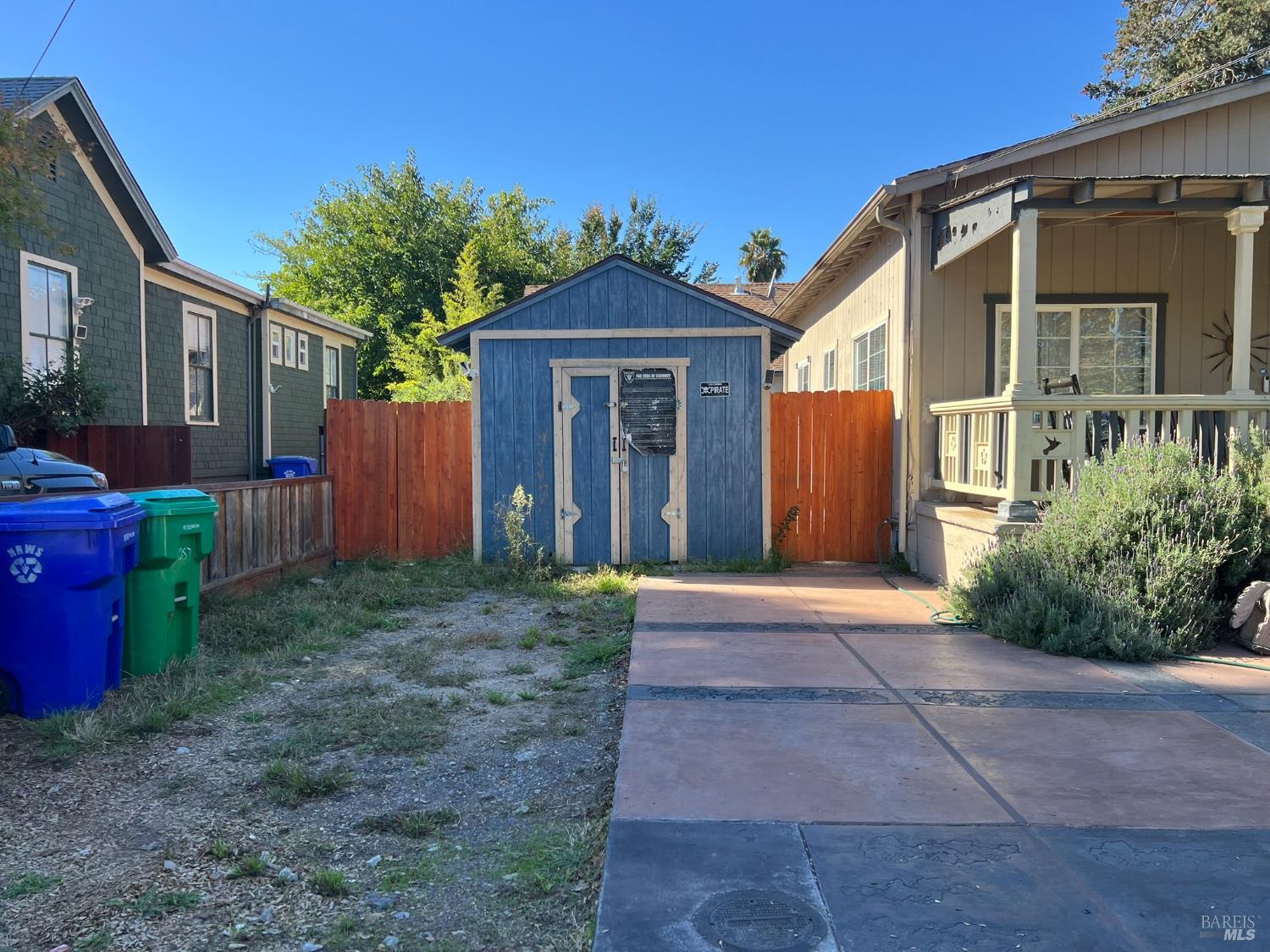 Detail Gallery Image 4 of 22 For 2057 Brown St, Napa,  CA 94559 - 2 Beds | 1 Baths