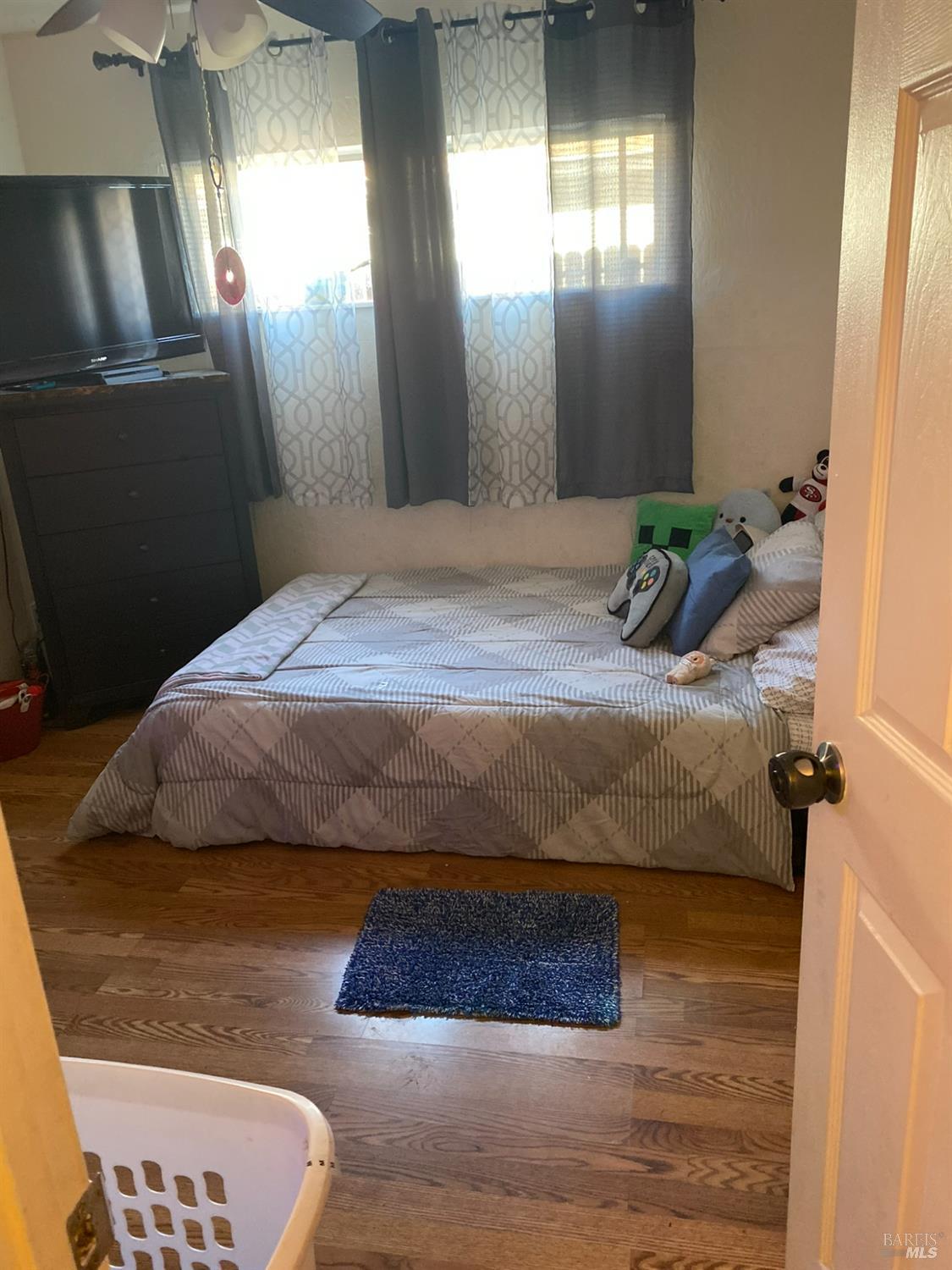 Detail Gallery Image 15 of 22 For 2057 Brown St, Napa,  CA 94559 - 2 Beds | 1 Baths