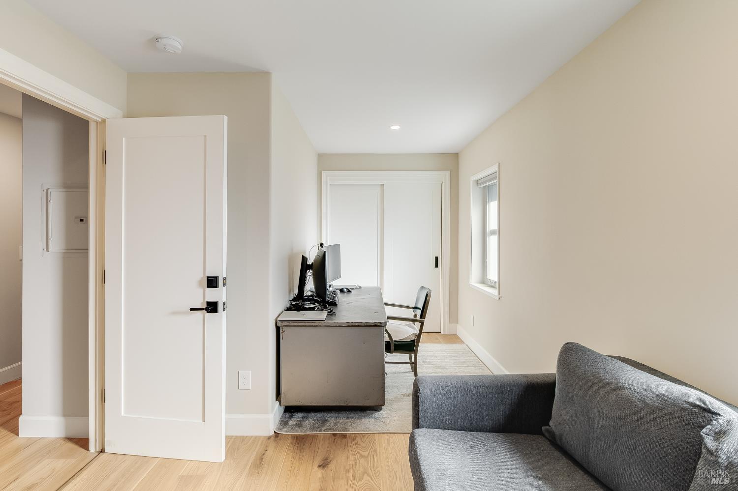 Detail Gallery Image 17 of 53 For 1185 W K St, Benicia,  CA 94510 - 4 Beds | 4 Baths