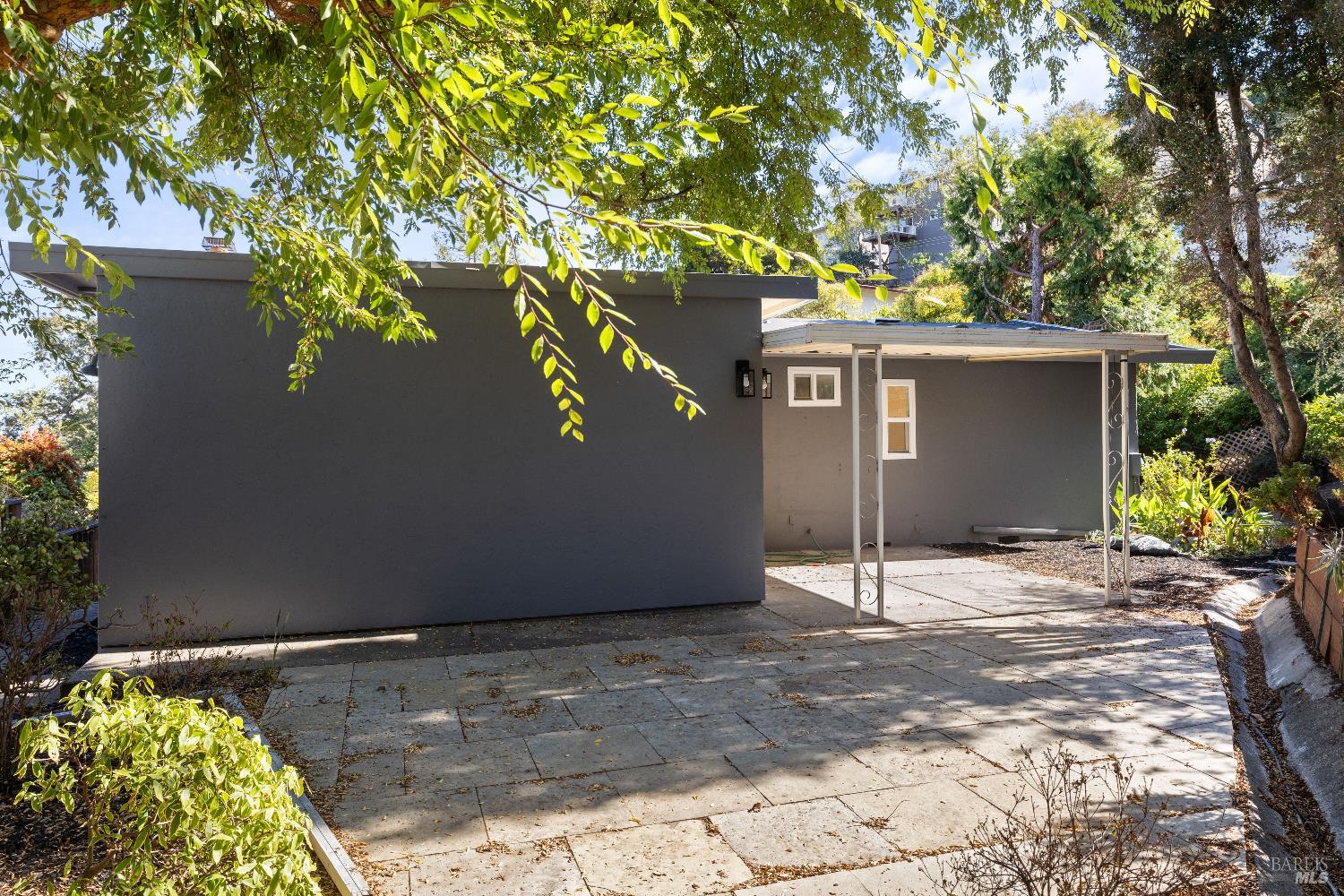 Detail Gallery Image 21 of 52 For 40 Leafwood Cir, San Rafael,  CA 94901 - 4 Beds | 5 Baths