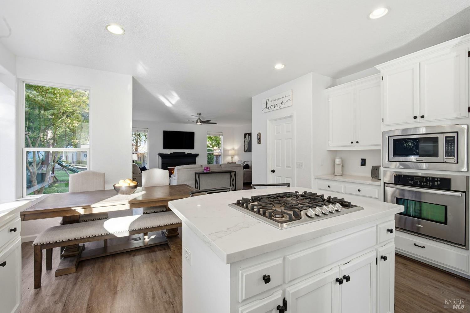 Detail Gallery Image 27 of 72 For 116 Yulupa Cir, Santa Rosa,  CA 95405 - 4 Beds | 3/1 Baths