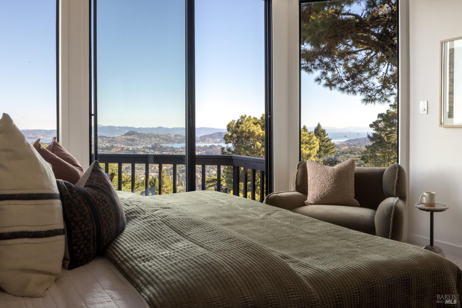 Detail Gallery Image 20 of 60 For 20 Palm Way, Mill Valley,  CA 94941 - 4 Beds | 3 Baths