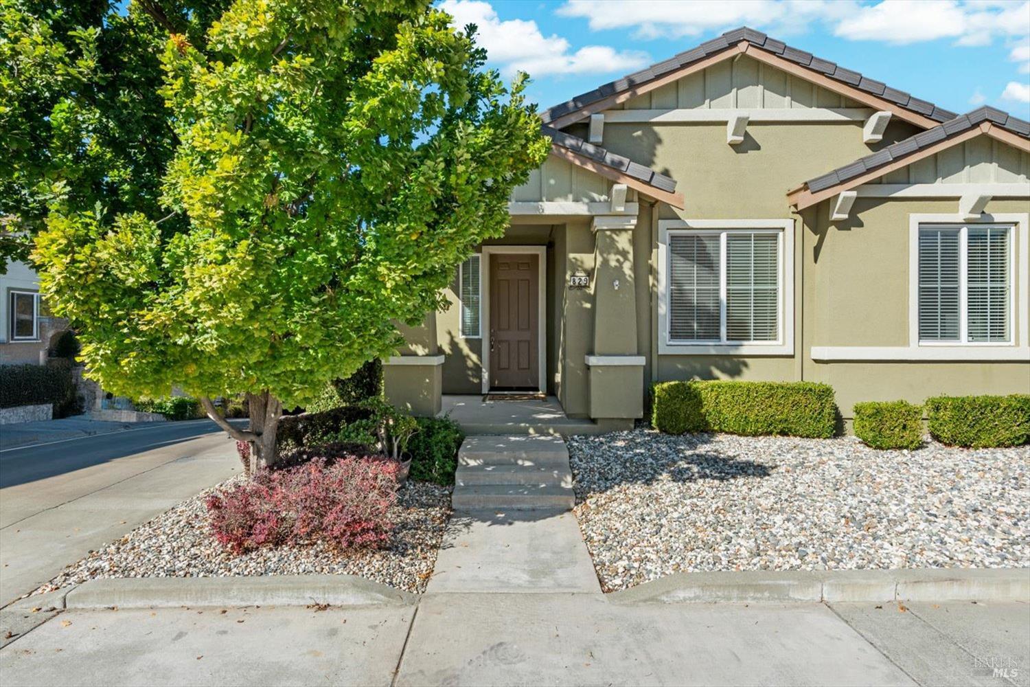 Detail Gallery Image 6 of 72 For 829 Embassy Cir, Vacaville,  CA 95688 - 3 Beds | 2 Baths