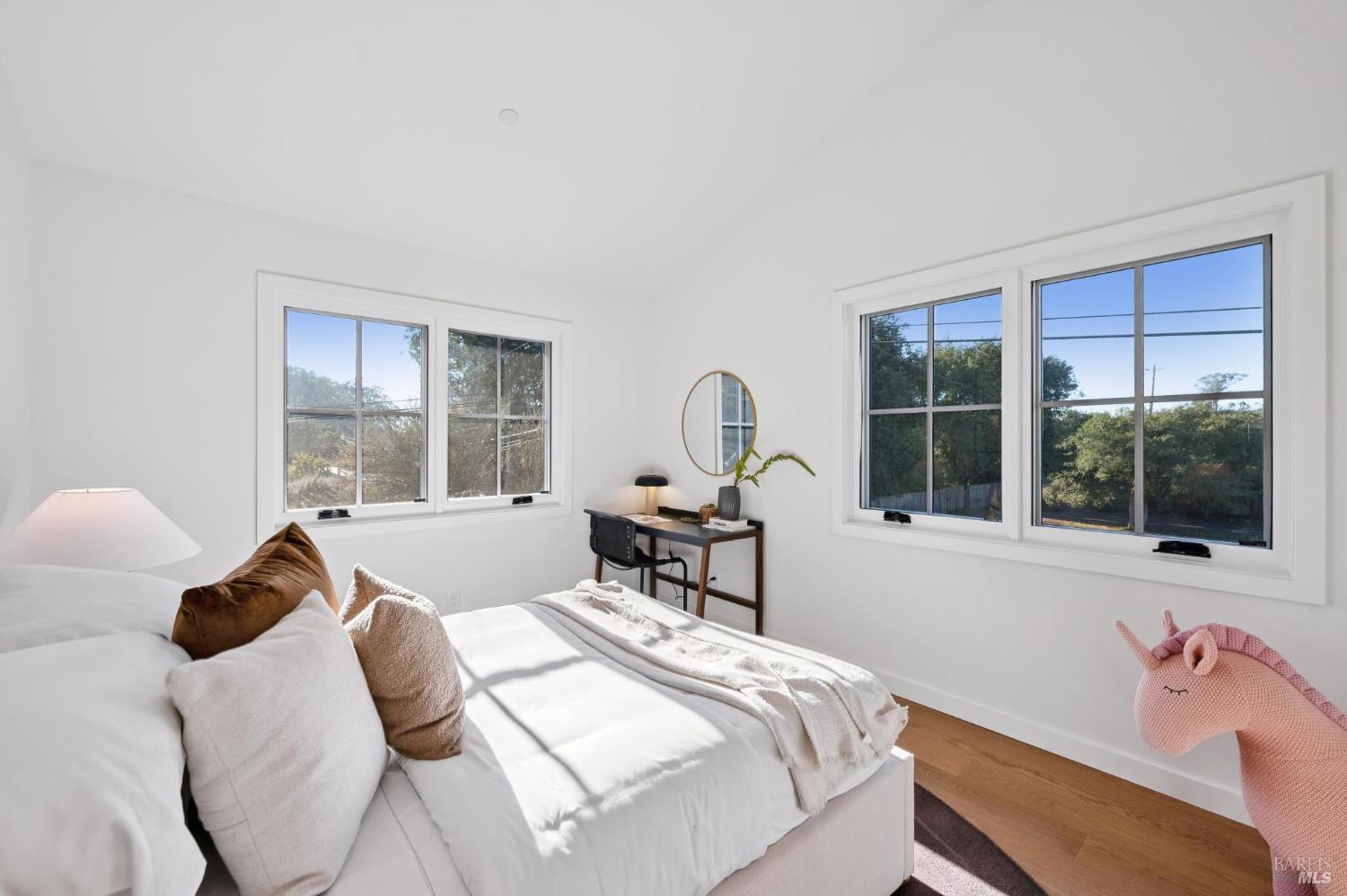 Detail Gallery Image 13 of 38 For 185 Elm Rd, Bolinas,  CA 94924 - 3 Beds | 3 Baths