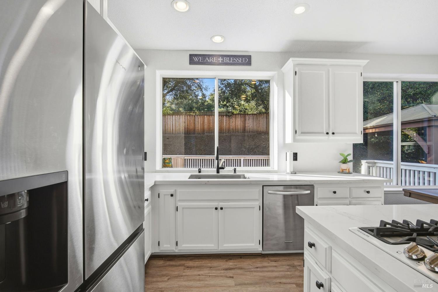 Detail Gallery Image 22 of 72 For 116 Yulupa Cir, Santa Rosa,  CA 95405 - 4 Beds | 3/1 Baths