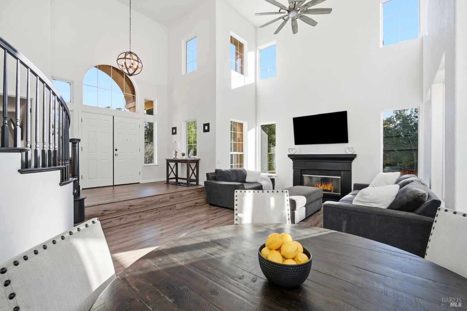 Detail Gallery Image 28 of 72 For 116 Yulupa Cir, Santa Rosa,  CA 95405 - 4 Beds | 3/1 Baths