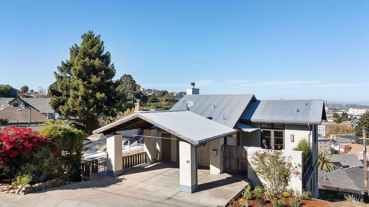 Detail Gallery Image 4 of 56 For 41 Vine Ave, Point Richmond,  CA 94801 - 2 Beds | 2/1 Baths