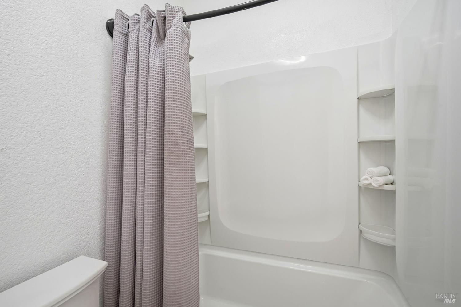 Detail Gallery Image 53 of 72 For 116 Yulupa Cir, Santa Rosa,  CA 95405 - 4 Beds | 3/1 Baths