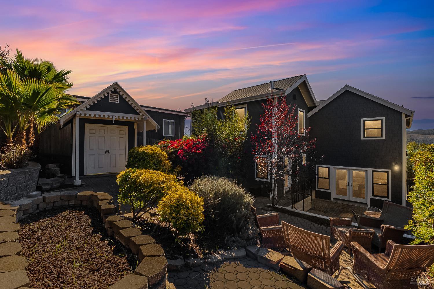 Detail Gallery Image 4 of 53 For 1185 W K St, Benicia,  CA 94510 - 4 Beds | 4 Baths