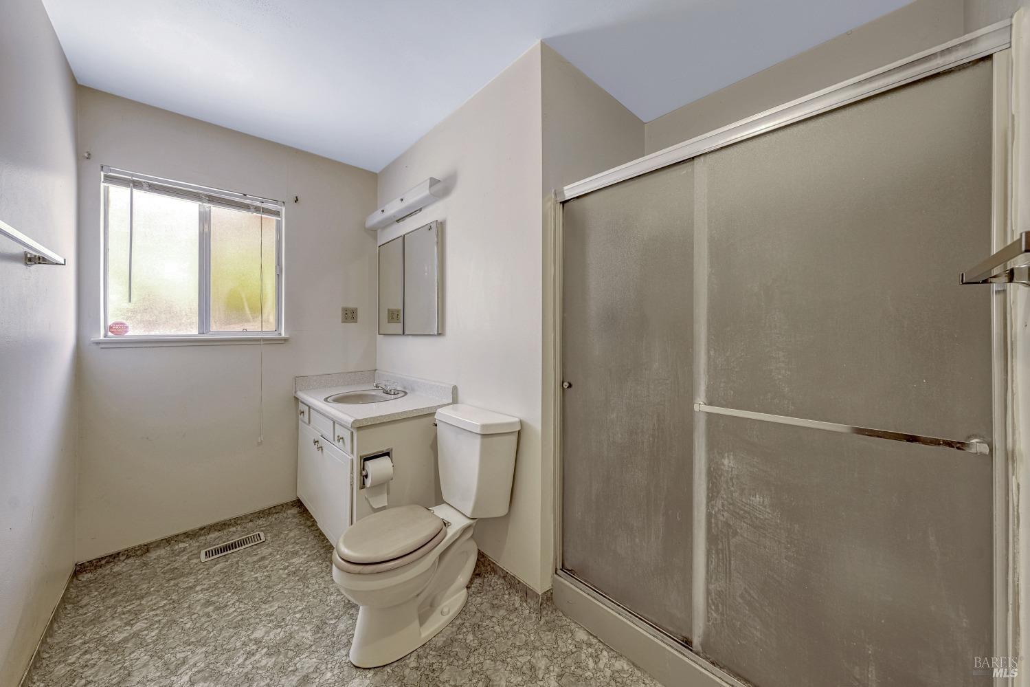 Detail Gallery Image 21 of 47 For 16345 Tee Rd, Cobb,  CA 95426 - 2 Beds | 2/1 Baths