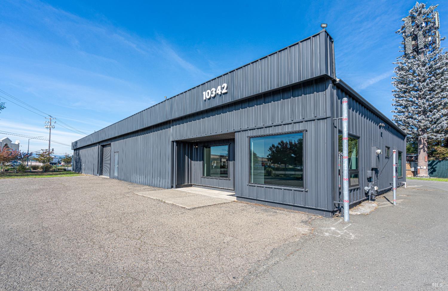 Detail Gallery Image 13 of 69 For 10342 Old Redwood Hwy, Windsor,  CA 95492 - – Beds | – Baths