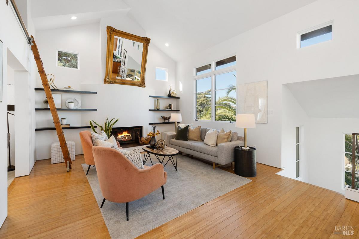 Detail Gallery Image 11 of 56 For 41 Vine Ave, Point Richmond,  CA 94801 - 2 Beds | 2/1 Baths