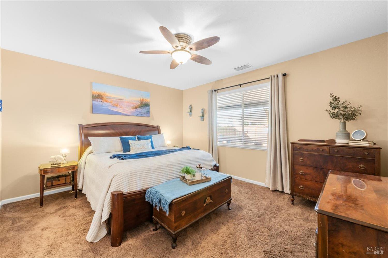 Detail Gallery Image 28 of 72 For 829 Embassy Cir, Vacaville,  CA 95688 - 3 Beds | 2 Baths