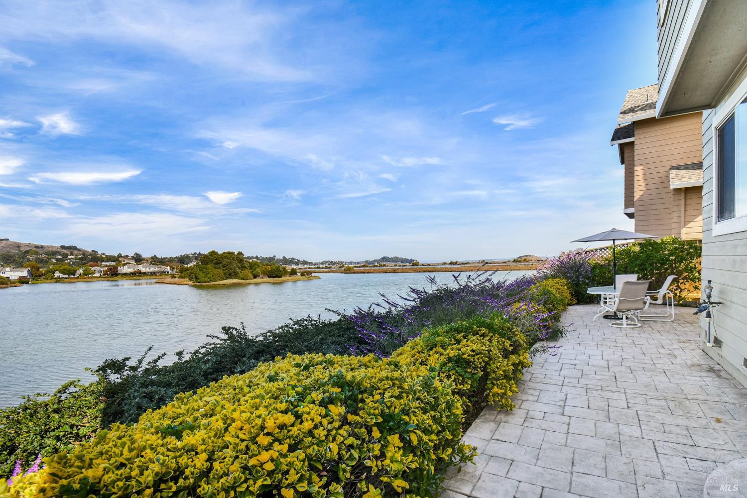 Detail Gallery Image 13 of 35 For Address Is Not Disclosed, San Rafael,  CA 94901 - 3 Beds | 2/1 Baths