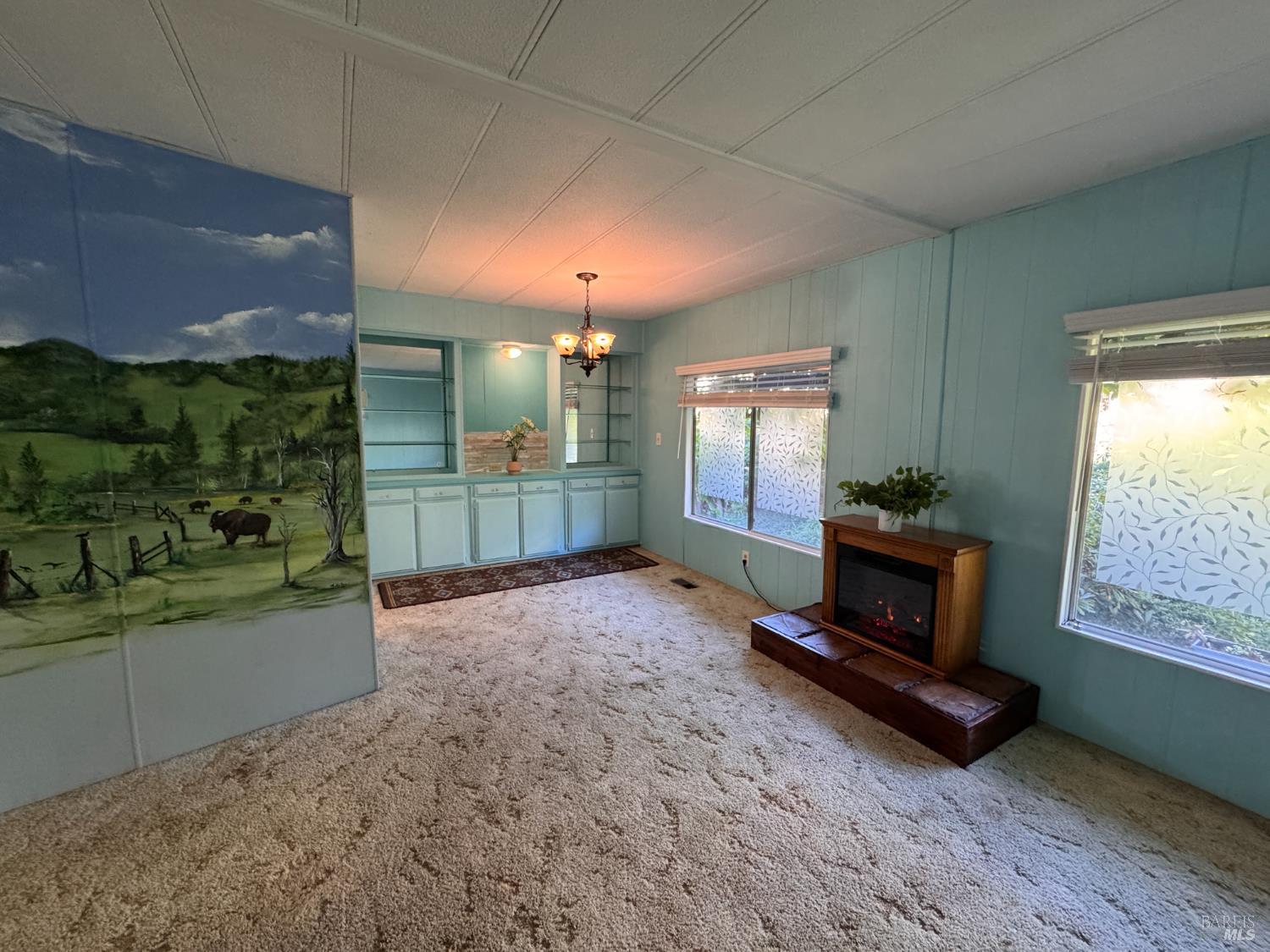 Detail Gallery Image 10 of 36 For 28 Springhill Ct, Santa Rosa,  CA 95409 - 3 Beds | 2 Baths