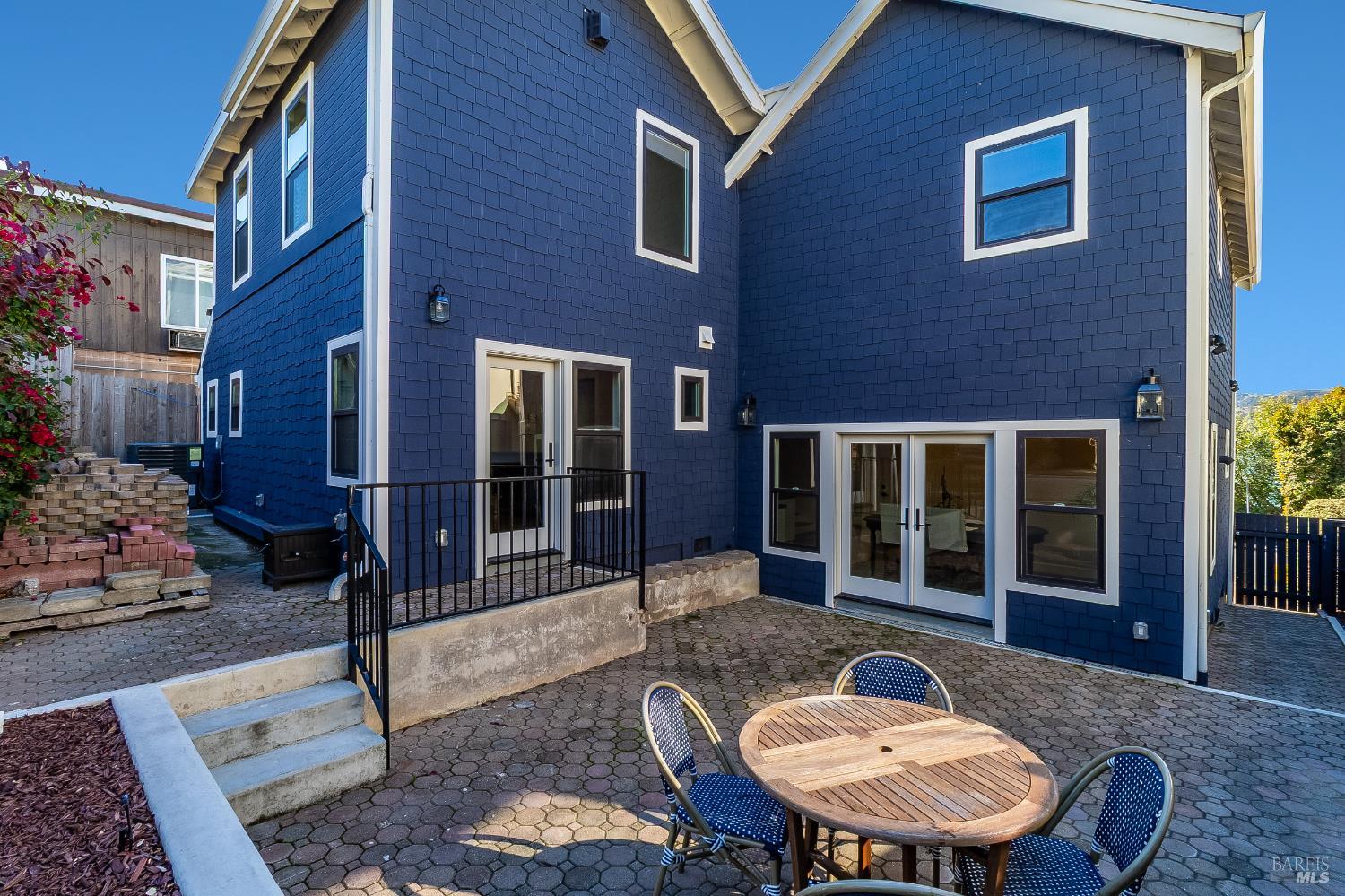 Detail Gallery Image 39 of 53 For 1185 W K St, Benicia,  CA 94510 - 4 Beds | 4 Baths