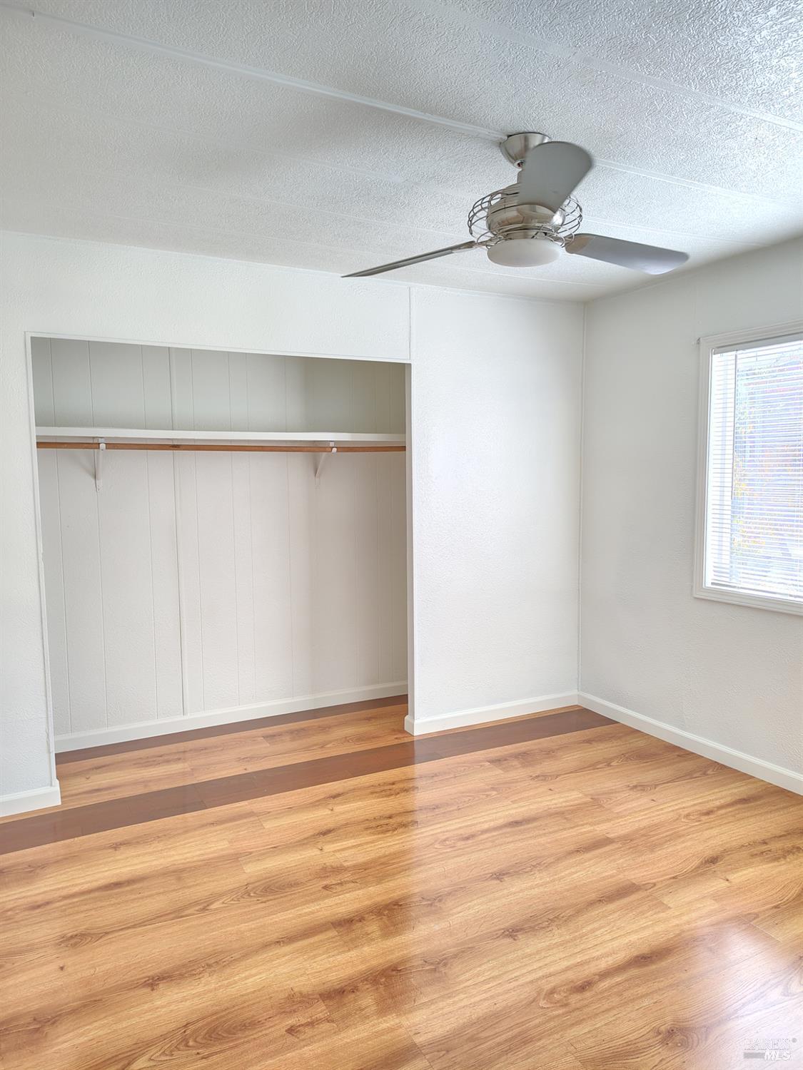 Detail Gallery Image 11 of 27 For 15970 Davis Ave, Clearlake,  CA 95422 - 3 Beds | 2 Baths