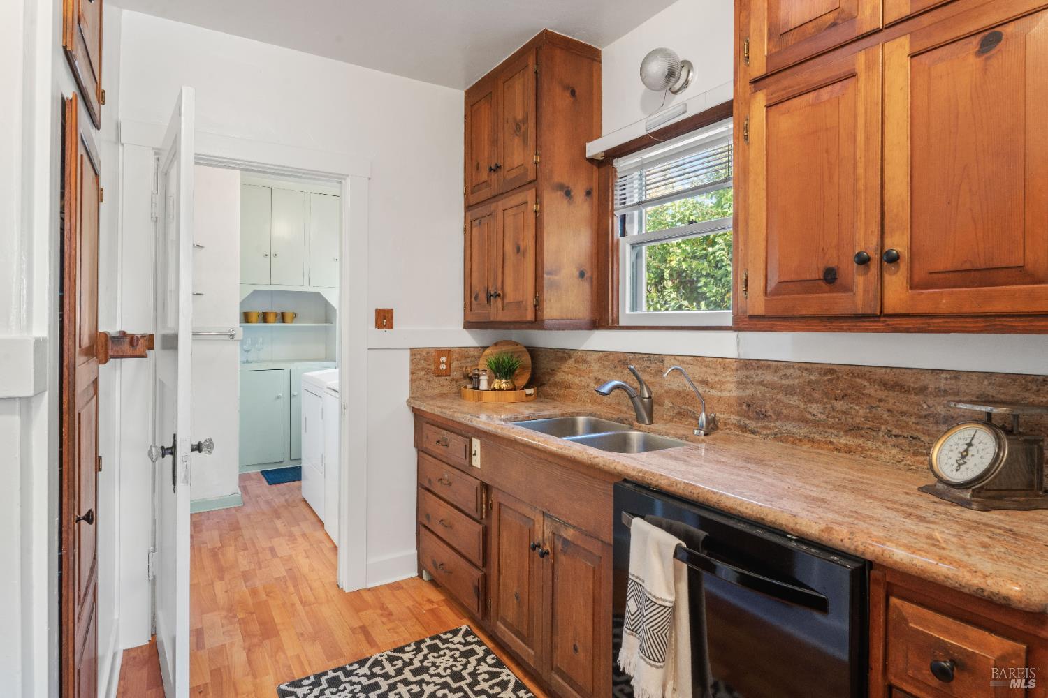 Detail Gallery Image 9 of 23 For 336 W Mill St, Ukiah,  CA 95482 - 3 Beds | 1 Baths