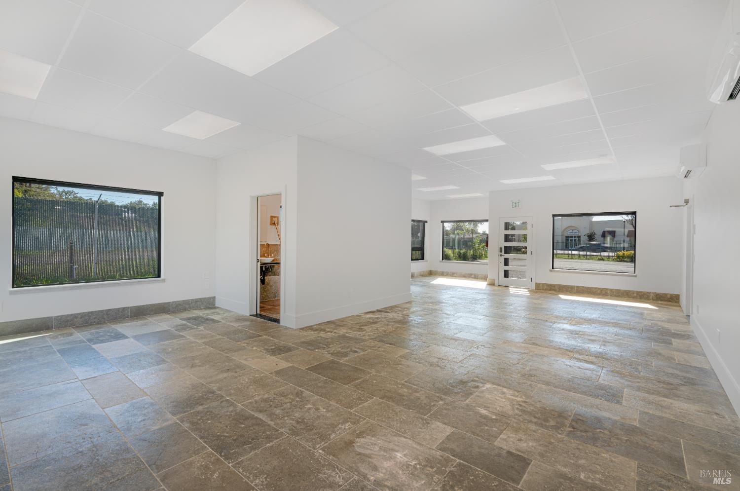 Detail Gallery Image 23 of 69 For 10342 Old Redwood Hwy, Windsor,  CA 95492 - – Beds | – Baths