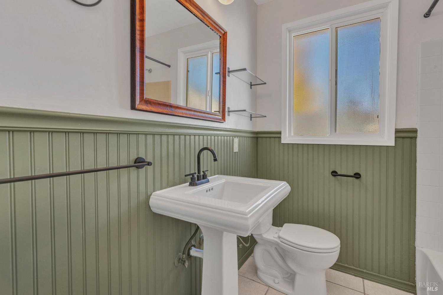 Detail Gallery Image 12 of 28 For 187 Fleming Ave, Vallejo,  CA 94590 - 4 Beds | 2/1 Baths
