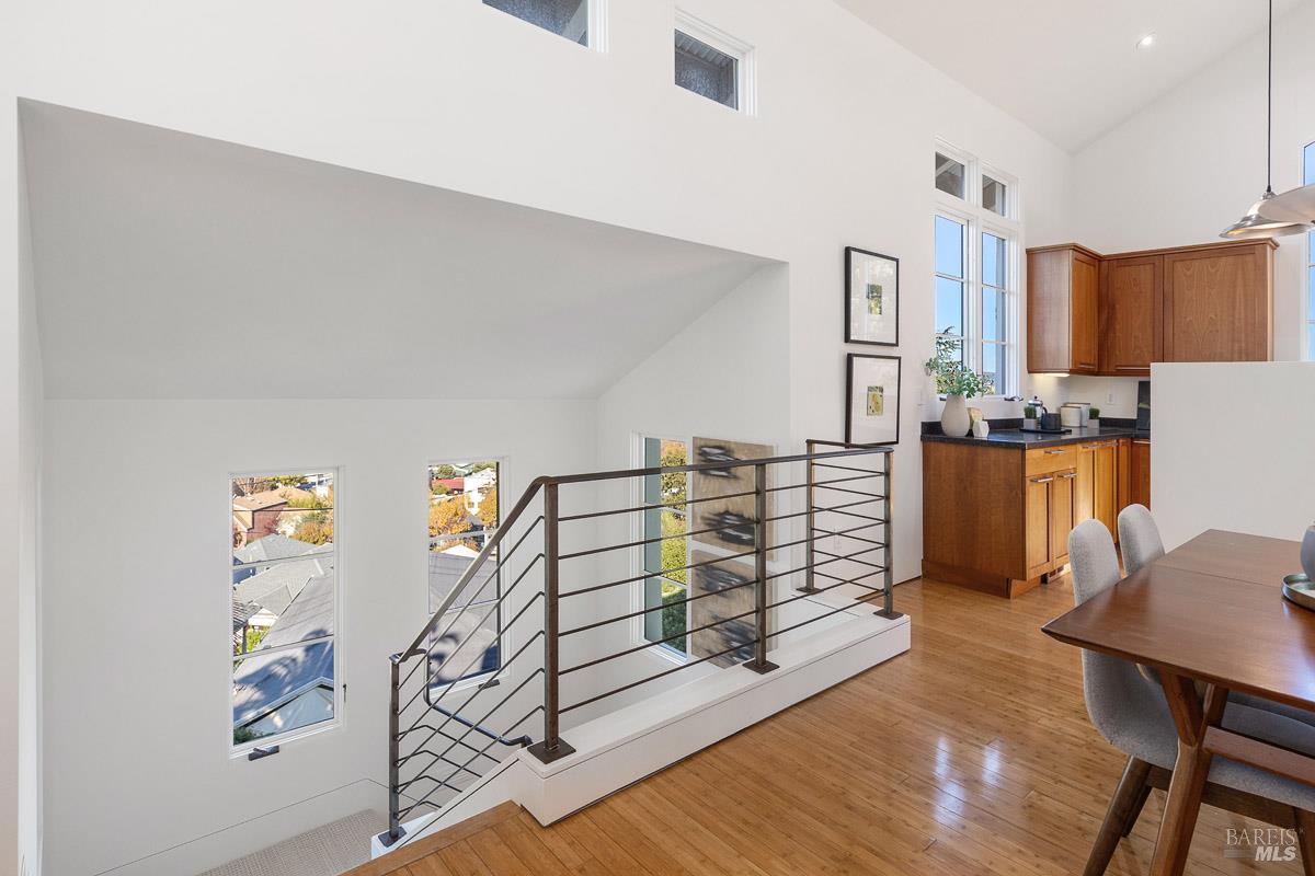 Detail Gallery Image 31 of 56 For 41 Vine Ave, Point Richmond,  CA 94801 - 2 Beds | 2/1 Baths