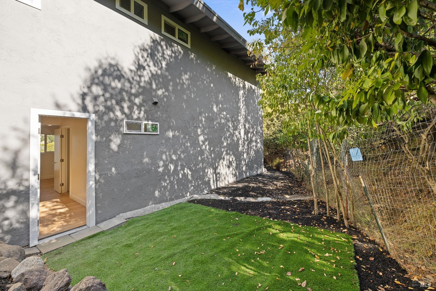 Detail Gallery Image 51 of 52 For 40 Leafwood Cir, San Rafael,  CA 94901 - 4 Beds | 5 Baths