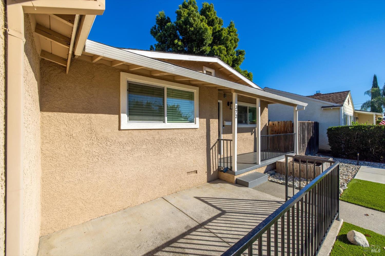 Detail Gallery Image 10 of 68 For 372 Acacia St, Vacaville,  CA 95688 - 3 Beds | 2 Baths