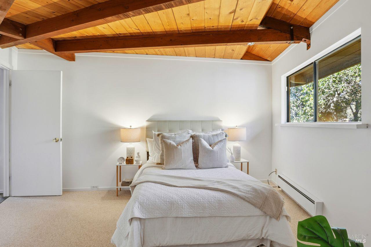 Detail Gallery Image 14 of 33 For 50 Oak Ave, Novato,  CA 94945 - 3 Beds | 2 Baths