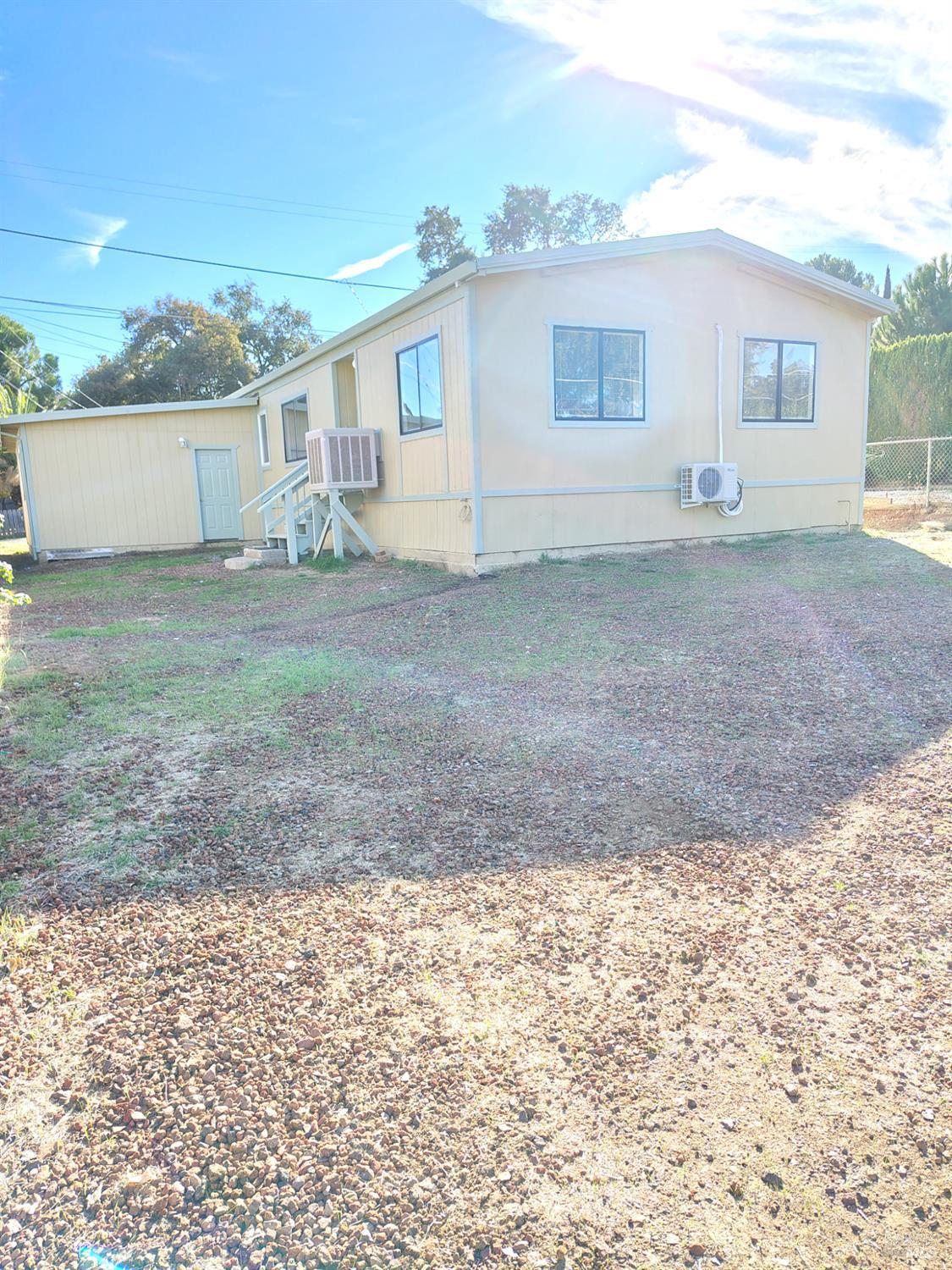 Detail Gallery Image 3 of 27 For 15970 Davis Ave, Clearlake,  CA 95422 - 3 Beds | 2 Baths