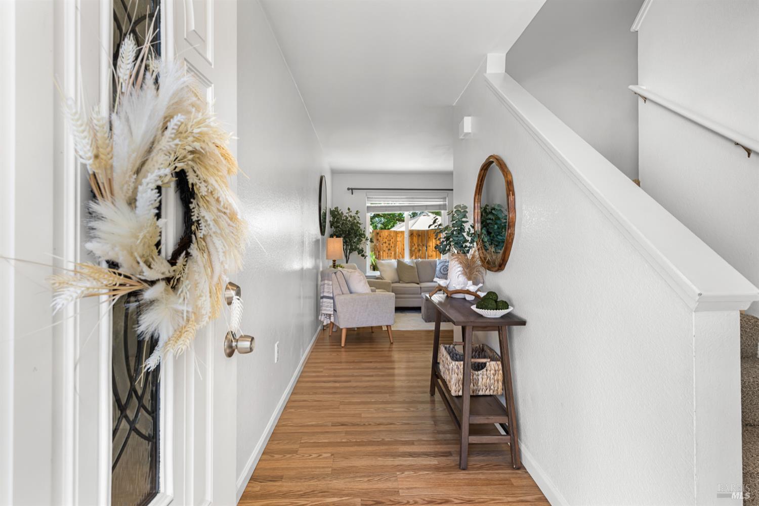 Detail Gallery Image 8 of 32 For 114 Francis Cir, Rohnert Park,  CA 94928 - 3 Beds | 2/1 Baths