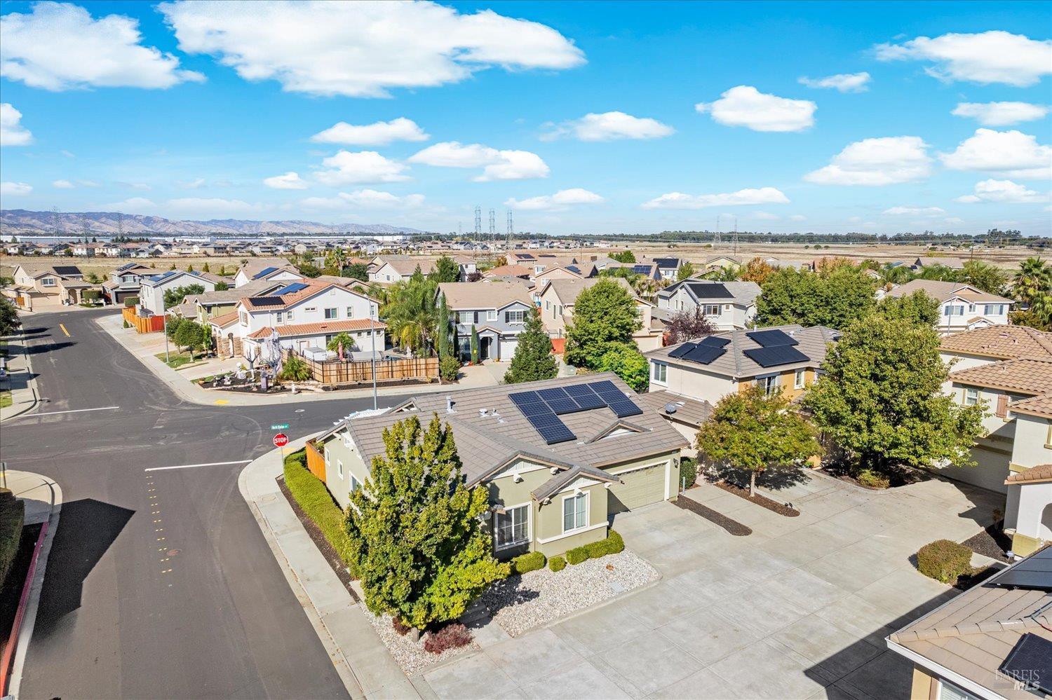Detail Gallery Image 60 of 72 For 829 Embassy Cir, Vacaville,  CA 95688 - 3 Beds | 2 Baths
