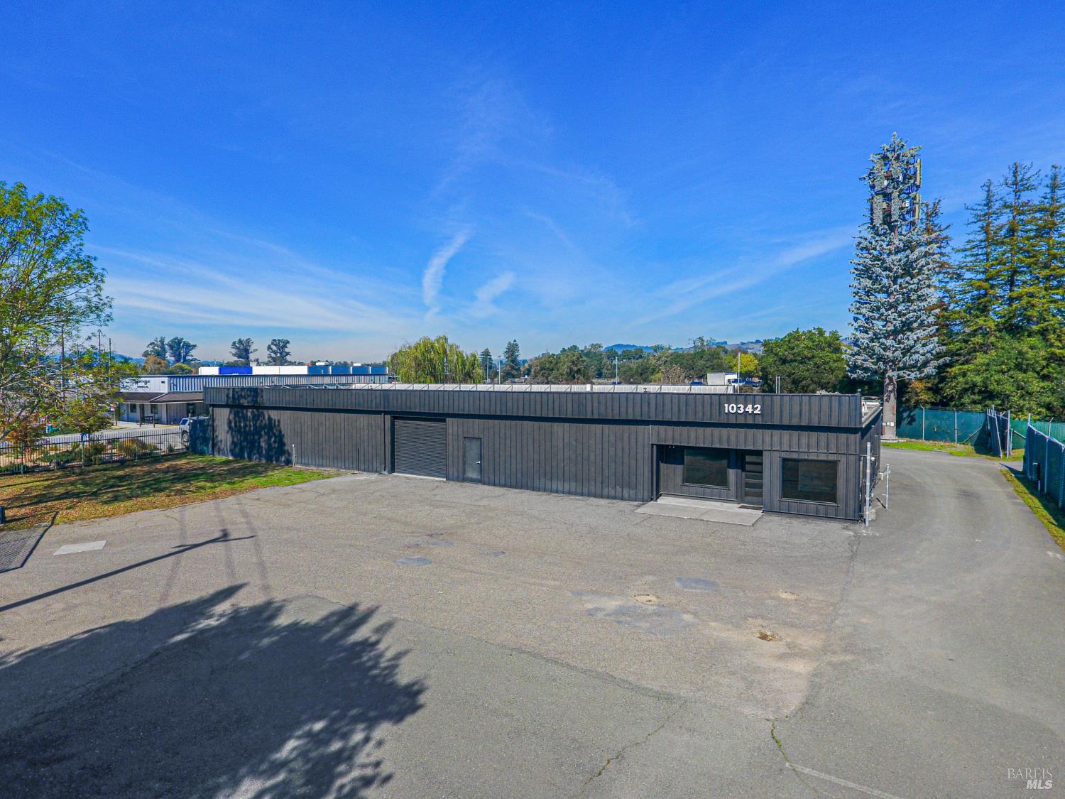 Detail Gallery Image 3 of 69 For 10342 Old Redwood Hwy, Windsor,  CA 95492 - – Beds | – Baths