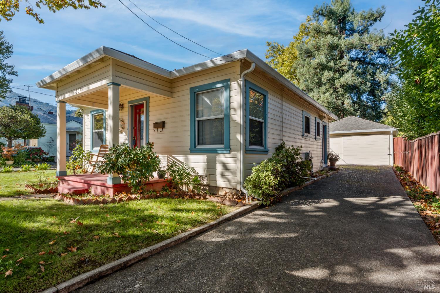 Detail Gallery Image 3 of 23 For 336 W Mill St, Ukiah,  CA 95482 - 3 Beds | 1 Baths