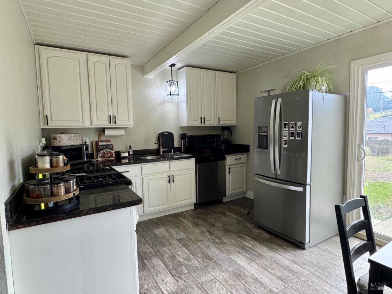 Detail Gallery Image 10 of 12 For 469 La Jolla St, Vallejo,  CA 94591 - 3 Beds | 1 Baths