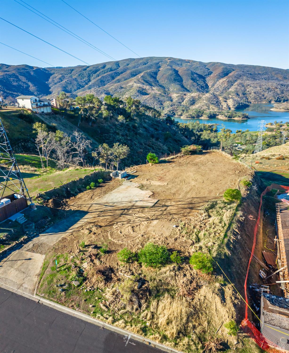 Detail Gallery Image 10 of 32 For 1065 Rimrock Dr, Napa,  CA 94558 - – Beds | – Baths