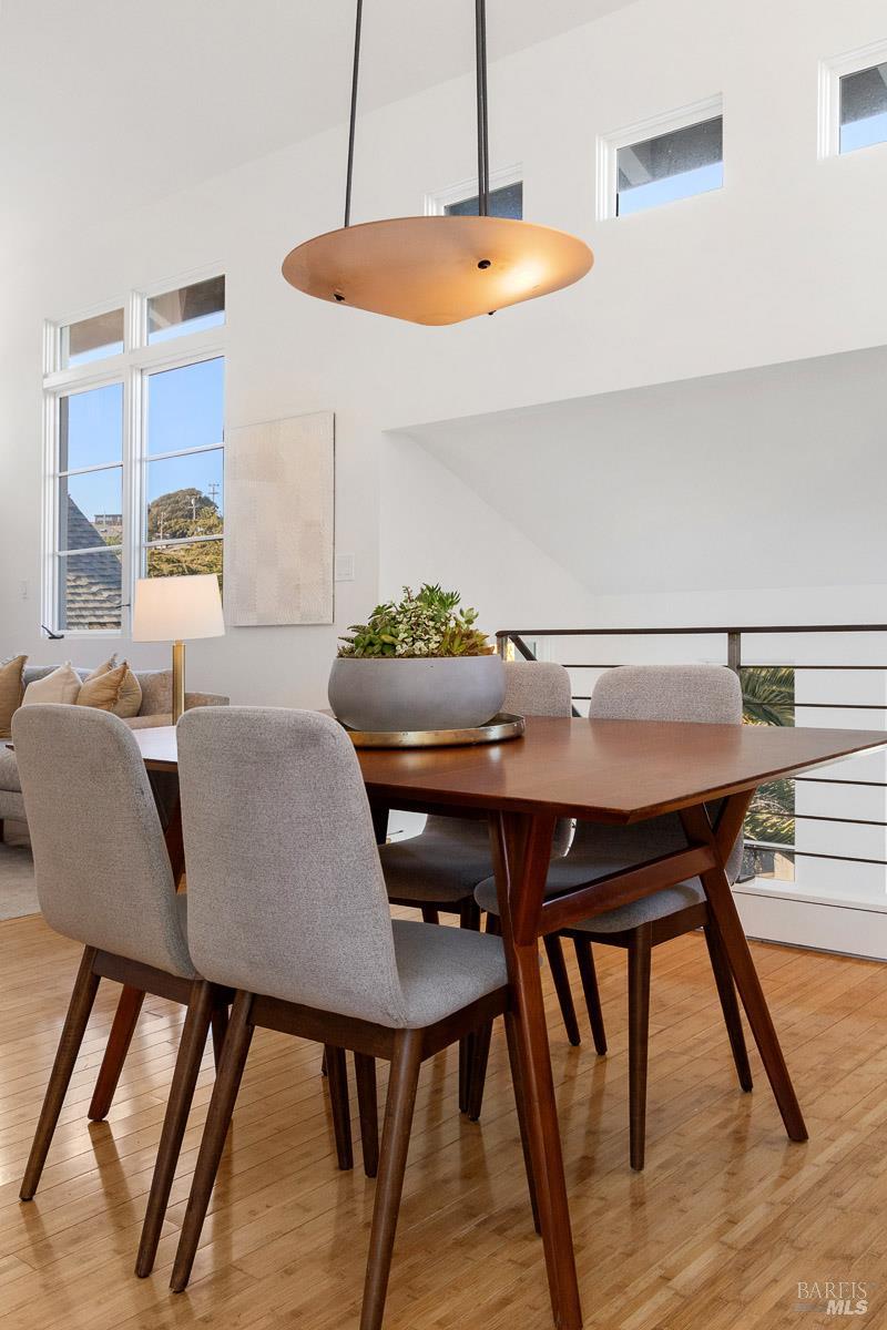 Detail Gallery Image 23 of 56 For 41 Vine Ave, Point Richmond,  CA 94801 - 2 Beds | 2/1 Baths