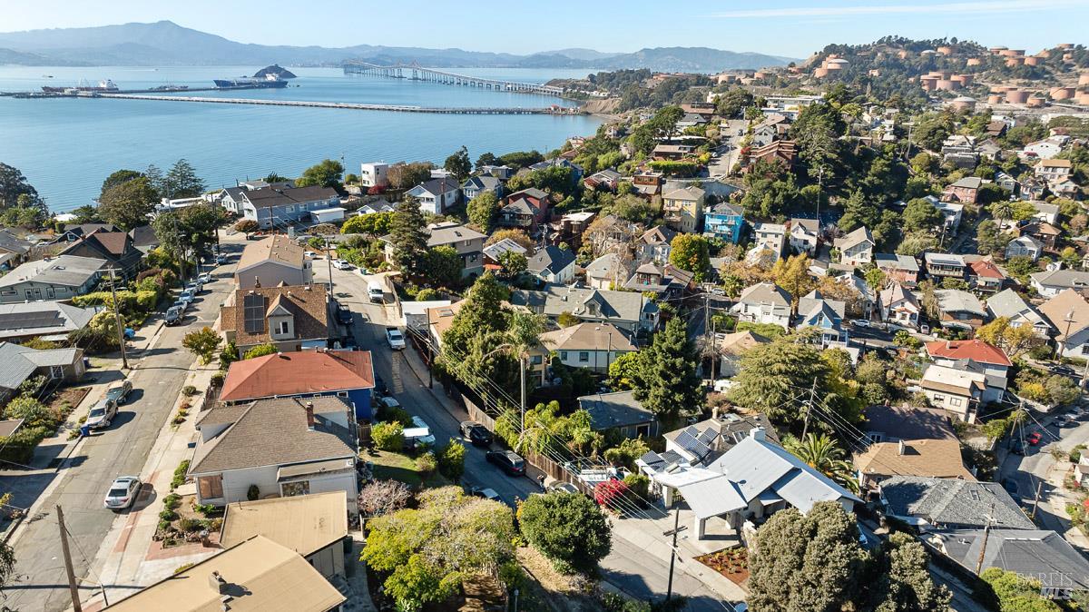 Detail Gallery Image 50 of 56 For 41 Vine Ave, Point Richmond,  CA 94801 - 2 Beds | 2/1 Baths