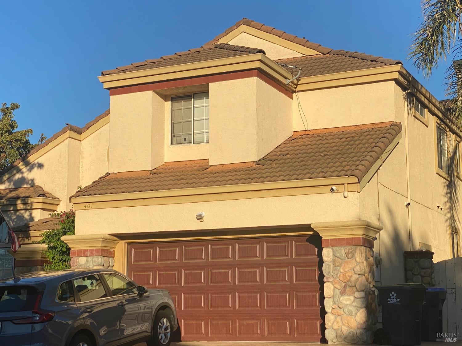 Detail Gallery Image 2 of 8 For 401 Donaldson Ct, Suisun City,  CA 94585 - 3 Beds | 2/1 Baths