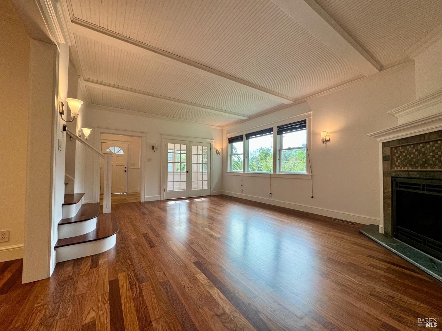 Detail Gallery Image 8 of 58 For 120 Villa Ave, San Rafael,  CA 94901 - 6 Beds | 5/1 Baths