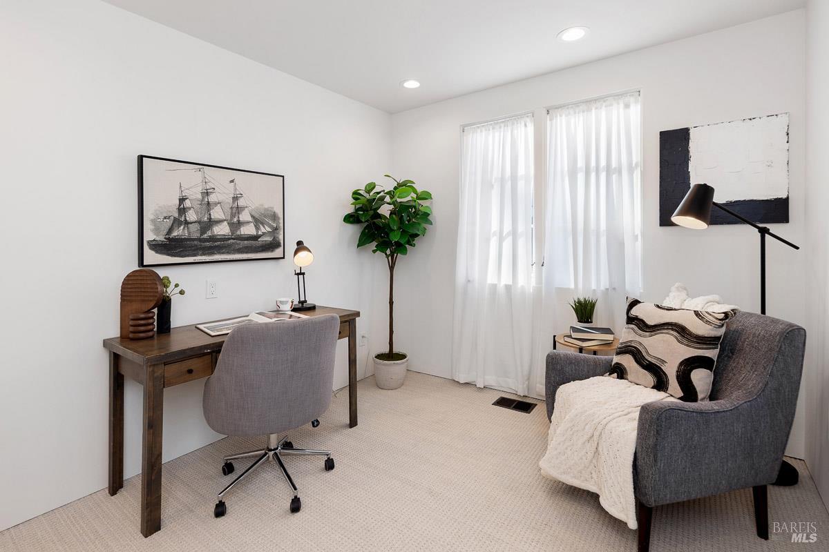 Detail Gallery Image 18 of 56 For 41 Vine Ave, Point Richmond,  CA 94801 - 2 Beds | 2/1 Baths