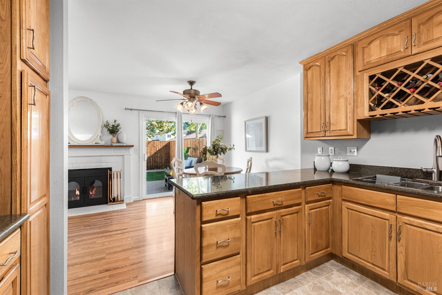 Detail Gallery Image 12 of 32 For 114 Francis Cir, Rohnert Park,  CA 94928 - 3 Beds | 2/1 Baths